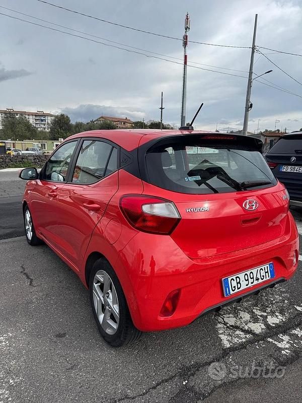 Usata Hyundai i10 Prime 66 CV (48 kW) 2020 Rosso Utilitaria