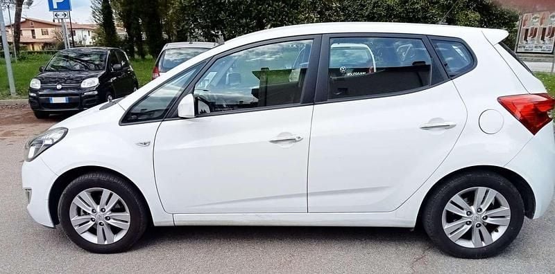 Usata Hyundai ix20 Comfort 90 CV (66 kW) 2011 Bianco Utilitaria