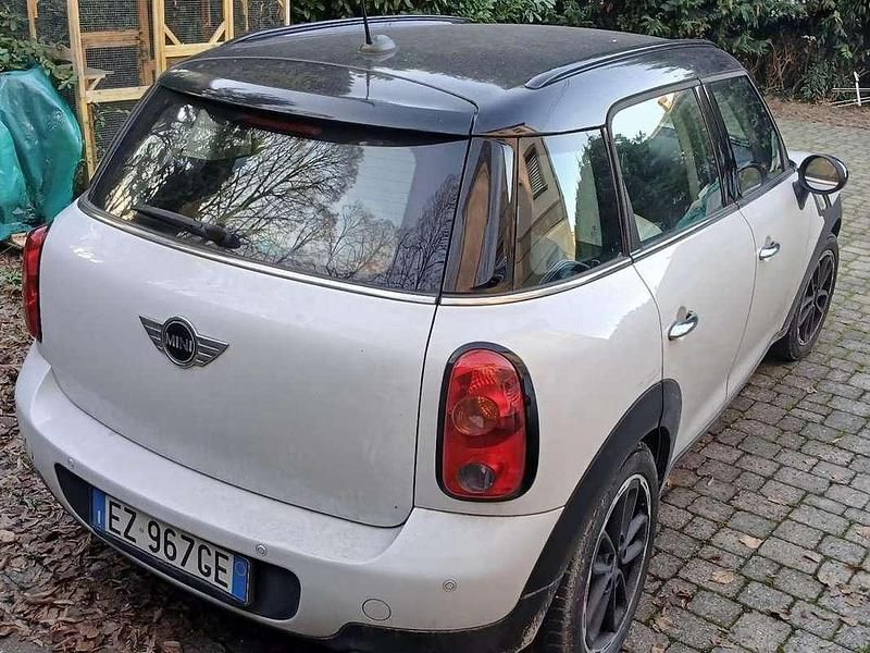 Usata Mini Cooper D Countryman 111 CV (81 kW) 2015 Bianco SUV