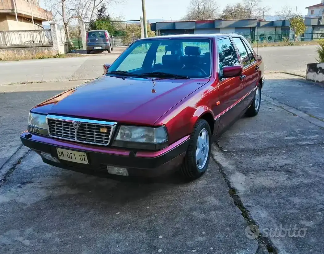 Usata Lancia Thema 215 CV (158 kW) 1988 Rosso Berlina