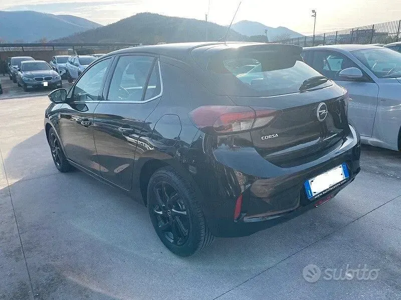 Usata Opel Corsa Elegance 102 CV (75 kW) 2022 Nero Utilitaria