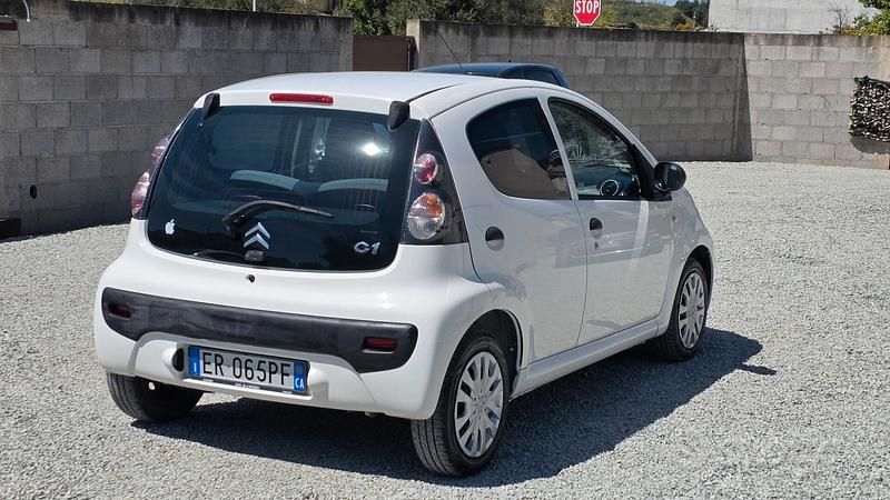 Usata Citroën C1 Attraction 68 CV (50 kW) 2013 Bianco Utilitaria