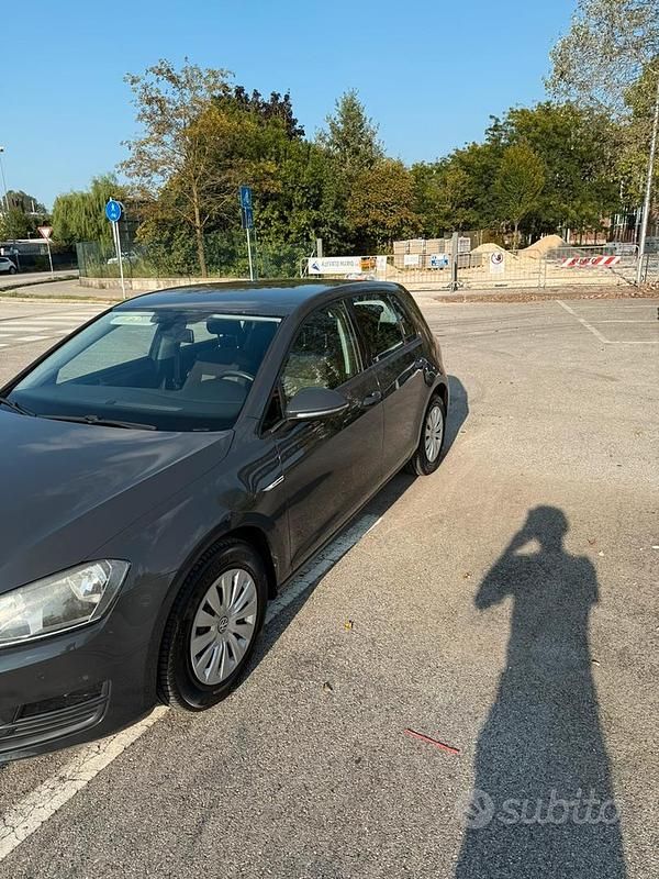 Usata VW Golf VII 110 CV (80 kW) 2015 Grigio Berlina