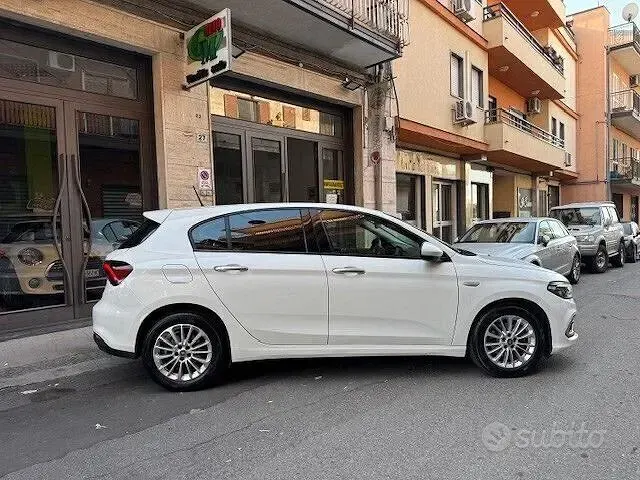 Usata Fiat Tipo Life 131 CV (96 kW) 2021 Bianco Berlina
