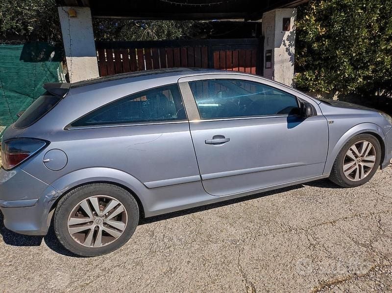 Usata Opel Astra GTC 2007 Coupé