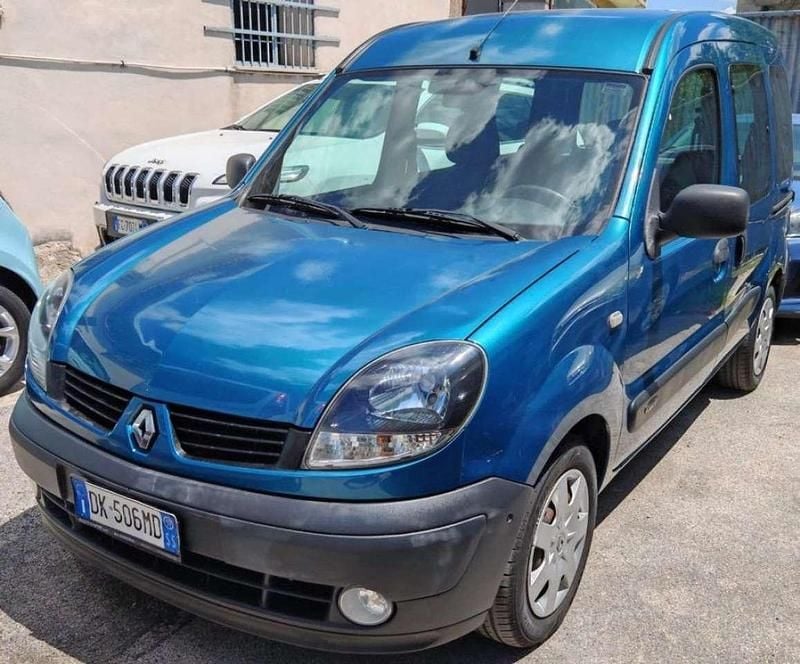 Usata Renault Kangoo Luxe 68 CV (50 kW) 2007 Verde Monovolume