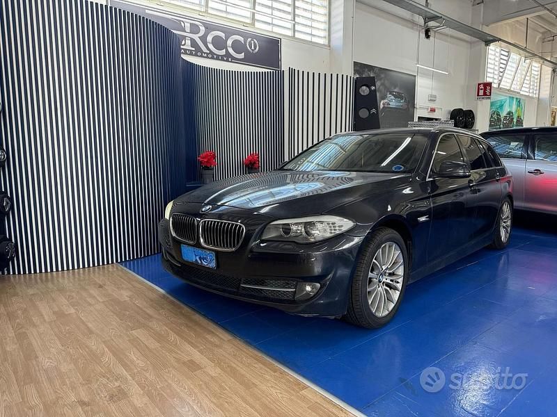 Usata BMW 520 184 CV (135 kW) 2011 Nero Berlina