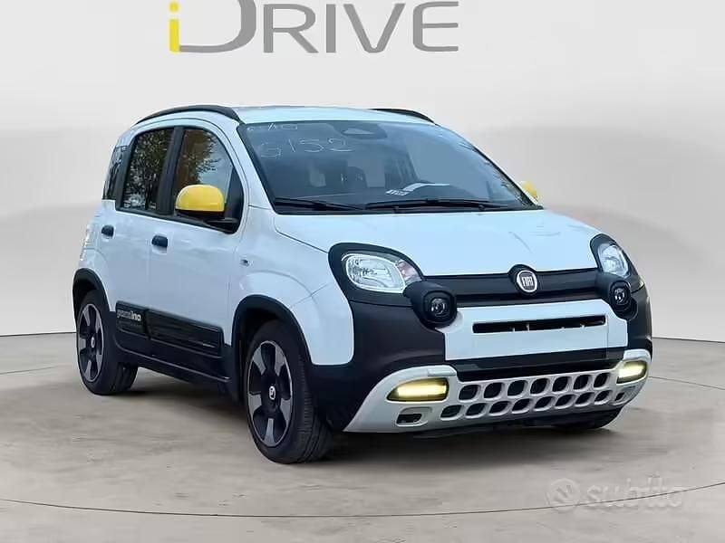 Usata Fiat Panda Cross Cross 69 CV (50 kW) 2025 Bianco Utilitaria