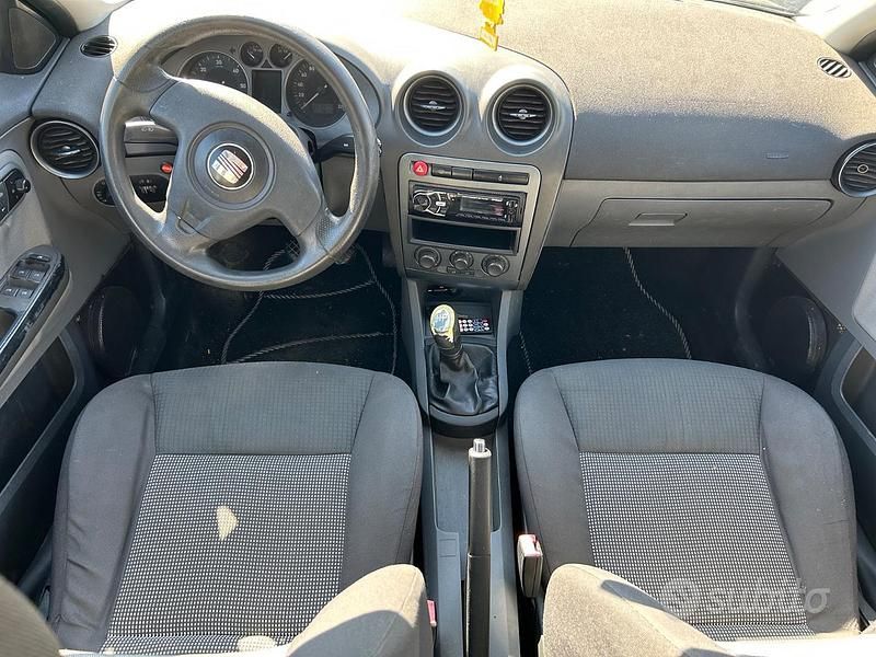 Usata Seat Ibiza 80 CV (58 kW) 2006 Nero Utilitaria