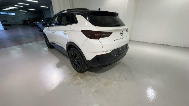 Usata Opel Grandland X GS Line 131 CV (96 kW) 2022 Bianco SUV