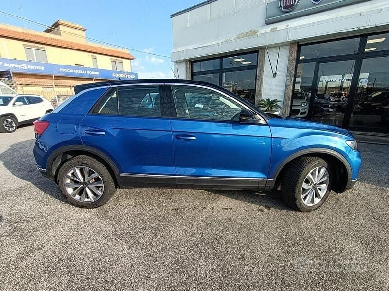 Usata VW T-Roc Style 110 CV (80 kW) 2021 Blu SUV