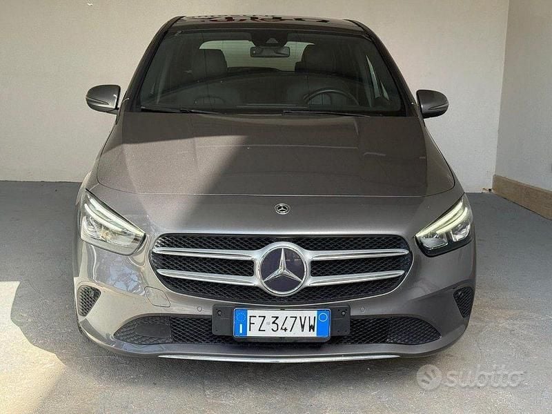 Usata Mercedes B200 Progressive 150 CV (110 kW) 2019 Grigio Utilitaria