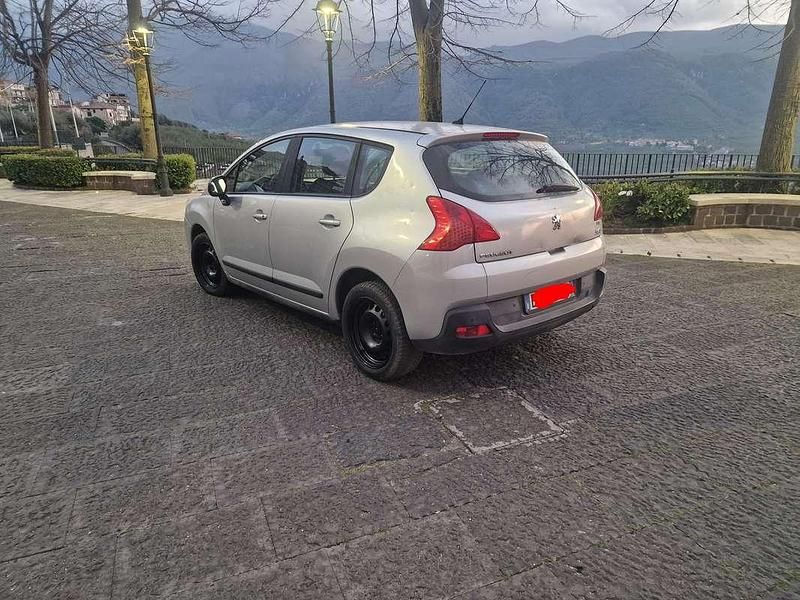 Usata Peugeot 3008 Premium 109 CV (80 kW) 2011 Argento Station wagon