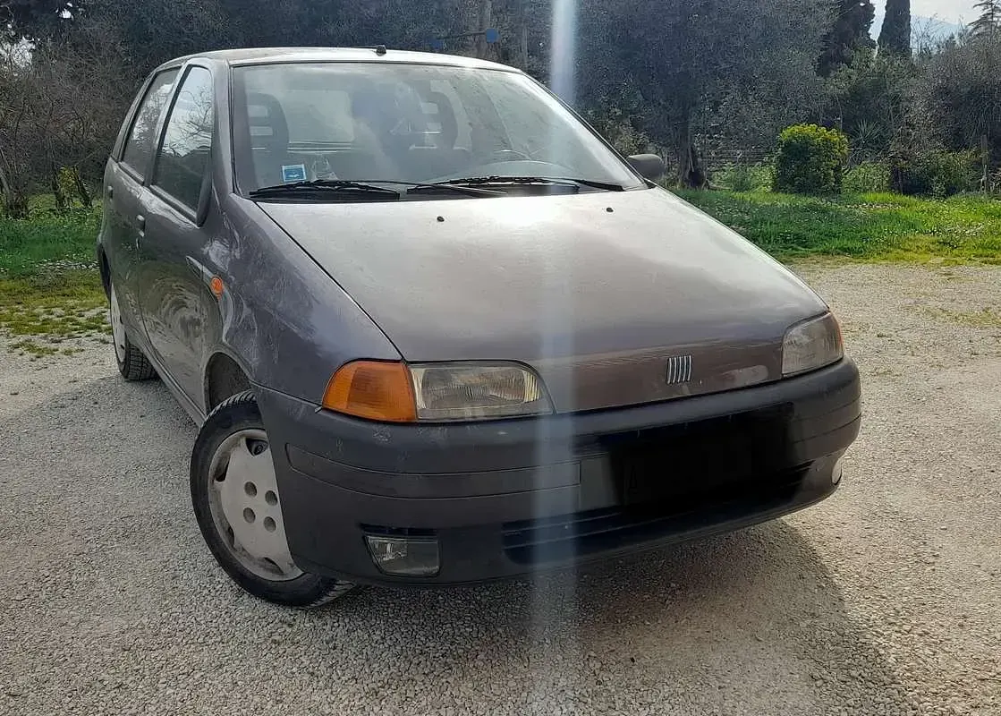 Usata Fiat Punto S 63 CV (46 kW) 1998 Grigio Berlina