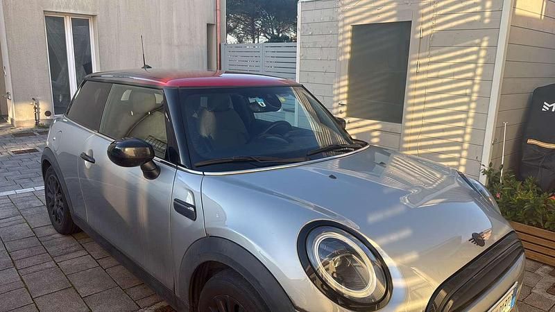 Usata 2023 Mini Cooper Classic Utilitaria | 20.500 € (Super prezzo) - Immagine 1/4