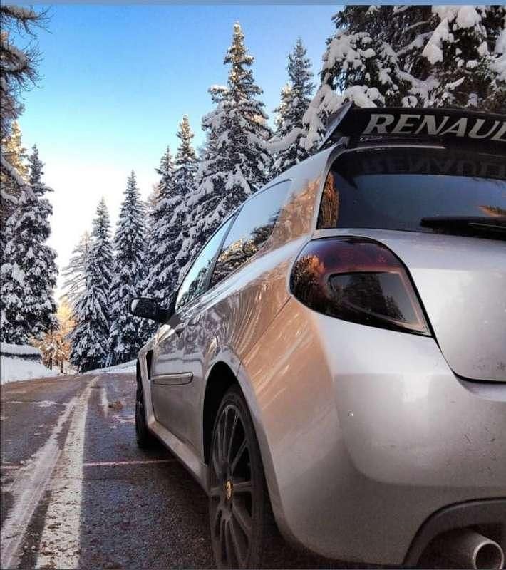 Usata Renault Clio III R.S. 197 CV (144 kW) 2007 Argento Berlina