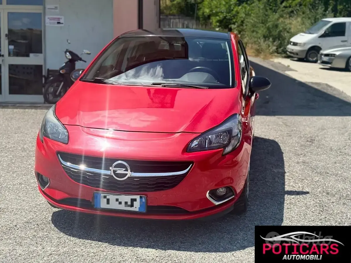 Usata Opel Corsa 90 CV (66 kW) 2015 Rosso Utilitaria