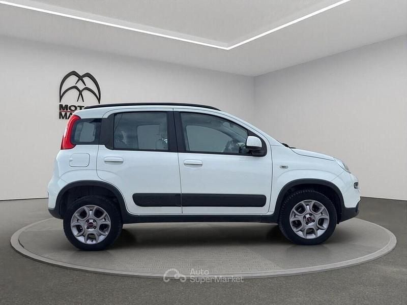 Usata Fiat Panda 4x4 S 95 CV (69 kW) 2016 Bianco gelato Utilitaria