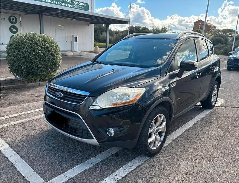 Nero Usata 2012 Ford Kuga SUV | 5000 € (Buon prezzo) - Immagine 1/4
