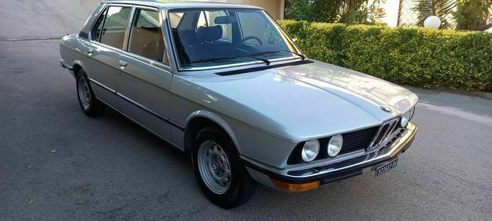 Usata BMW 518 Efficient Dynamics 66 CV (48 kW) 1978 Grigio Berlina