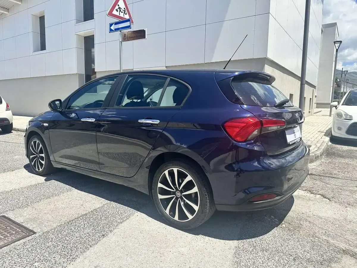 Usata Fiat Tipo Easy 95 CV (69 kW) 2017 Blu/azzurro Berlina
