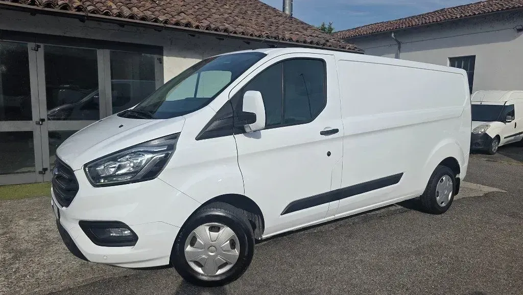 Usata Ford Transit Custom Trend 131 CV (96 kW) 2018 Bianco / pastello Berlina