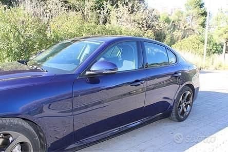 Usata Alfa Romeo Giulia 160 CV (117 kW) 2021 Blu Berlina