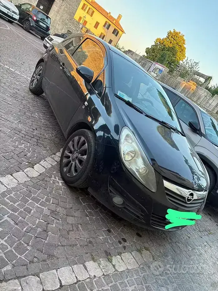 Usata Opel Corsa Club 85 CV (62 kW) 2010 Nero Utilitaria