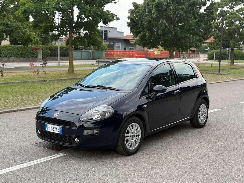 Usata Fiat Punto Easy 95 CV (69 kW) 2013 Utilitaria