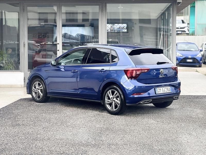 Usata VW Polo R-line 110 CV (80 kW) 2023 Blu Utilitaria