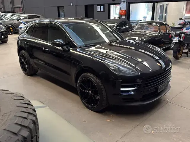 Usata Porsche Macan 245 CV (180 kW) 2019 Nero metallizzato SUV
