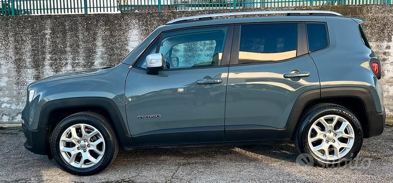 Usata Jeep Renegade 120 CV (88 kW) 2015 Grigio SUV