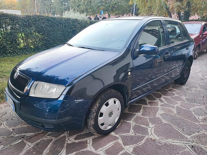 Blu Usata 2003 Skoda Fabia Tre volumi | 500 € (Super prezzo) - Immagine 1/4