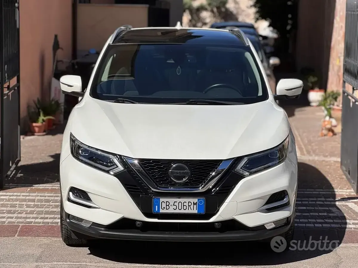 Usata Nissan Qashqai N-Connecta 116 CV (85 kW) 2020 Bianco SUV