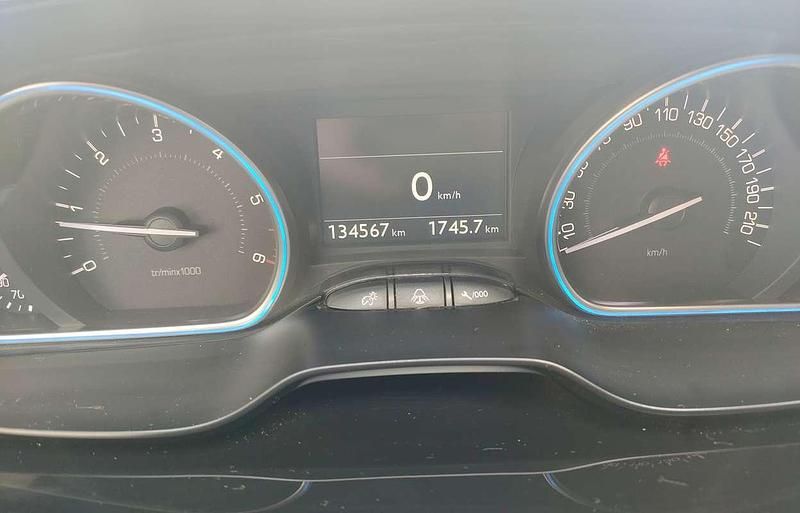 Usata Peugeot 2008 Allure 120 CV (88 kW) 2018 Rosso SUV