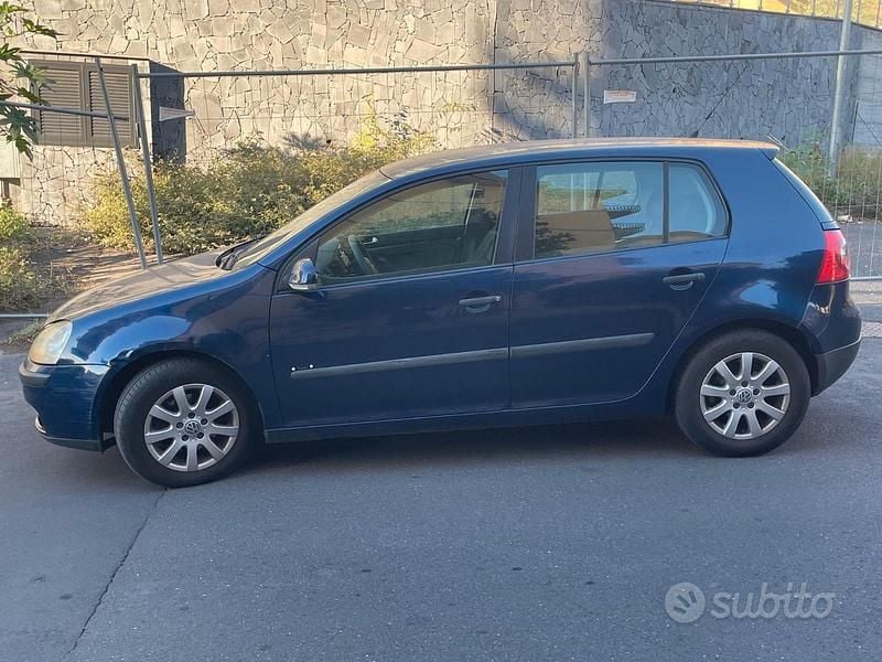Usata VW Golf IV 2005 Blu Berlina