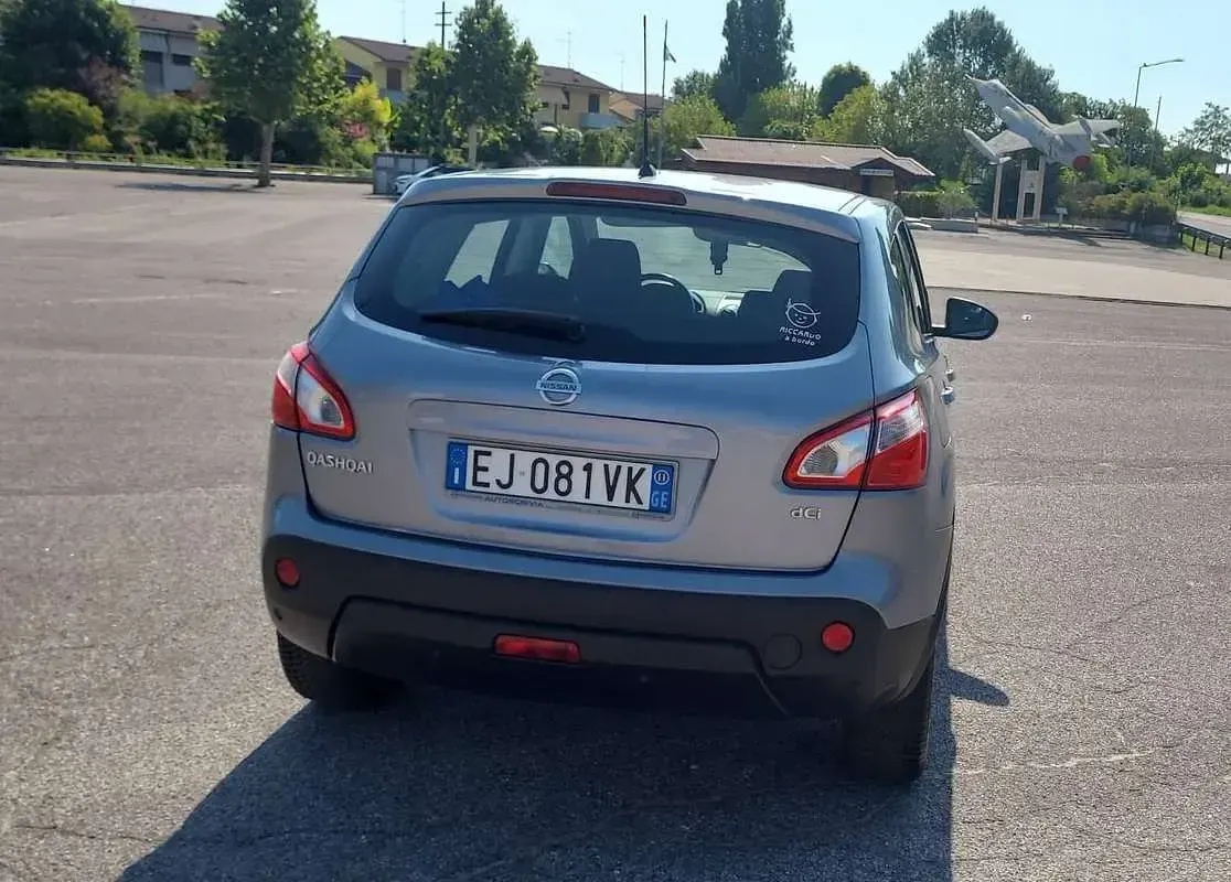 Usata Nissan Qashqai Acenta 150 CV (110 kW) 2011 Argento SUV