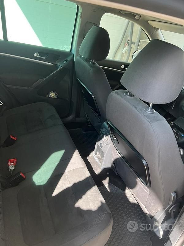 Usata VW Tiguan 140 CV (102 kW) 2012 Grigio SUV