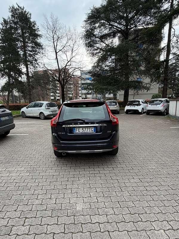 Usata Volvo XC60 Ocean Race 150 CV (110 kW) 2016 Blu/azzurro SUV