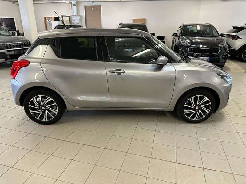 Usata Suzuki Swift 83 CV (61 kW) 2023 Argento Utilitaria
