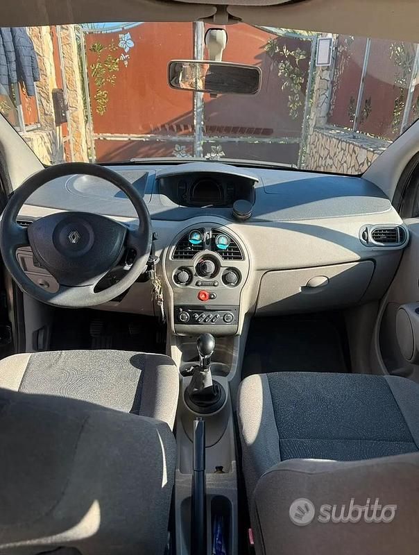 Usata Renault Modus 75 CV (55 kW) 2006 Monovolume
