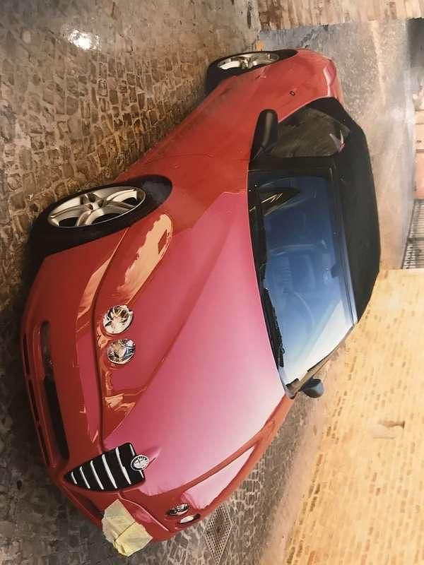 Usata Alfa Romeo Spider 165 CV (121 kW) 2003 Rosso Cabrio