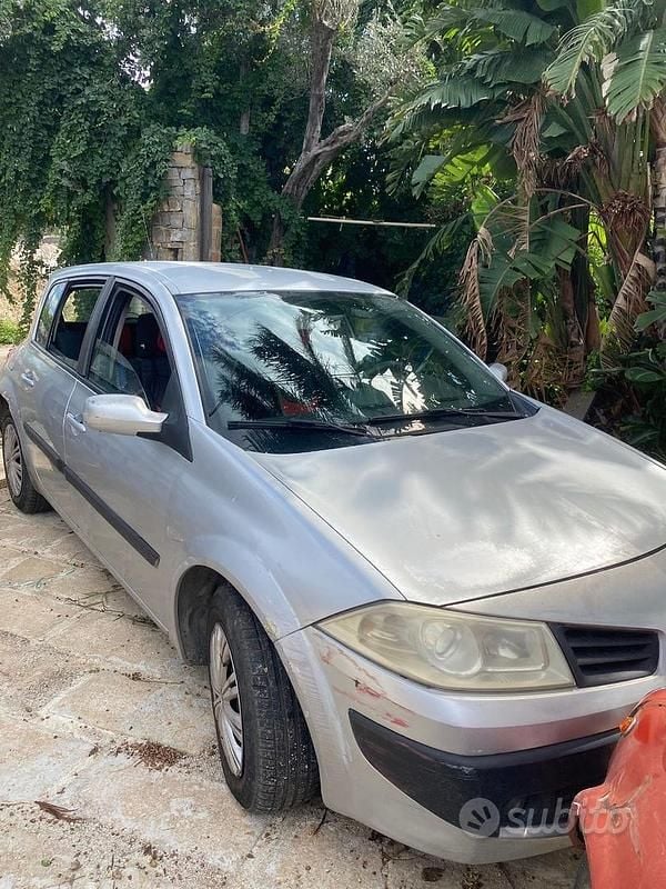 Usata Renault Mégane II 100 CV (73 kW) 2006 Grigio Berlina