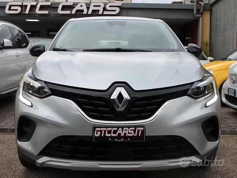 Usata Renault Captur Equilibre 91 CV (66 kW) 2023 Grigio SUV