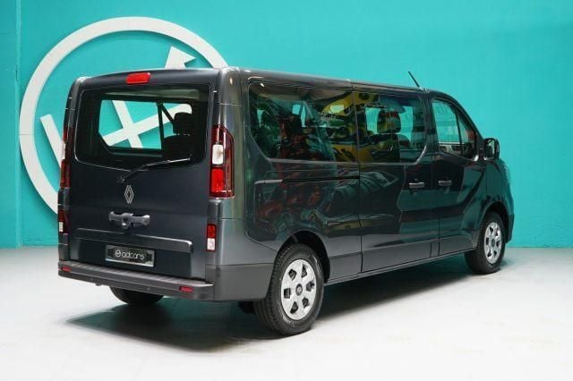 Usata Renault Trafic 149 CV (109 kW) 2024 Grigio Monovolume