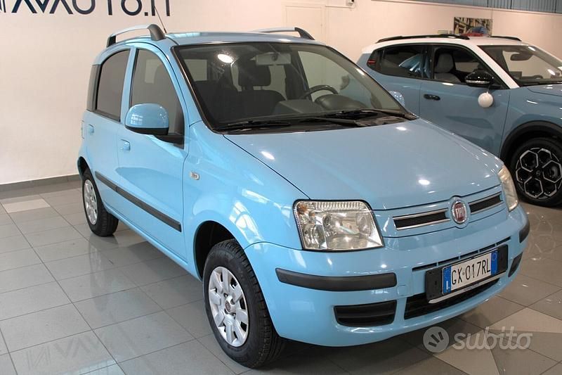Usata Fiat Panda Dynamic 70 CV (51 kW) 2011 Blu Utilitaria