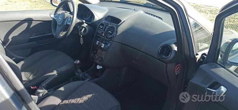 Usata Opel Corsa 2013 Grigio Utilitaria