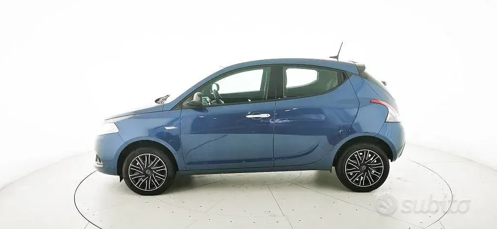 Usata Lancia Ypsilon S 69 CV (50 kW) 2024 Blu Utilitaria