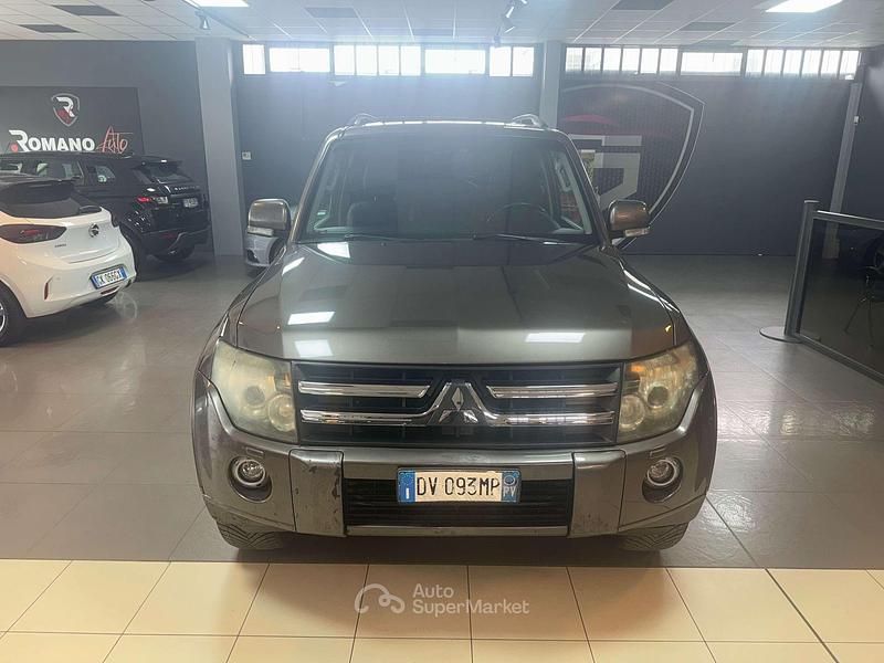 Usata Mitsubishi Pajero 200 CV (147 kW) 2009 Argento SUV