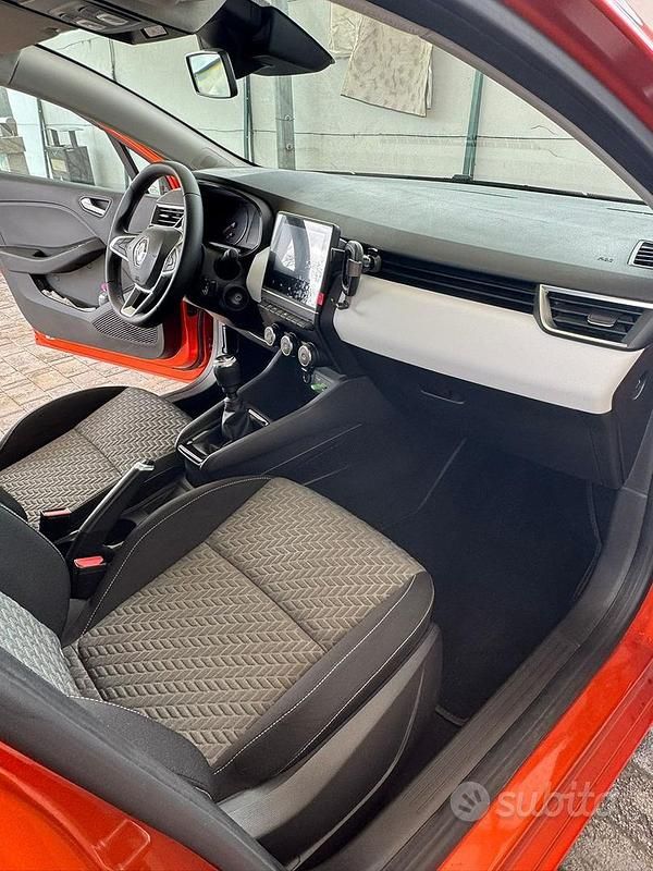Usata Renault Clio V Evolution 101 CV (74 kW) 2023 Berlina